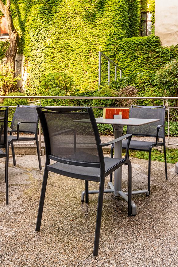 Abbildung arm chair Taha Ambiente