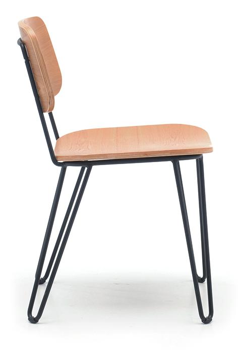 Abbildung chair Yago Seitenansicht