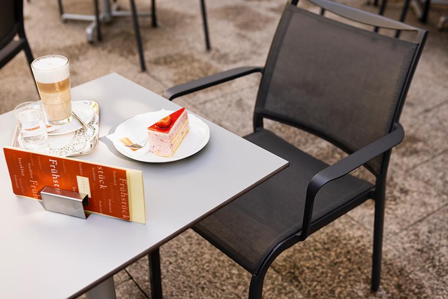 Abbildung arm chair Taha Ambiente