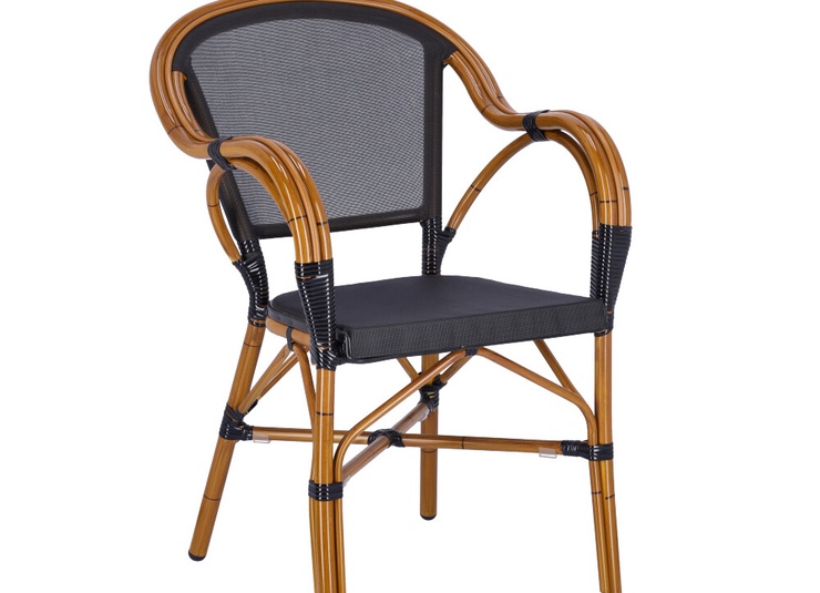 Abbildung Armlehnstuhl Malou Schrägansicht