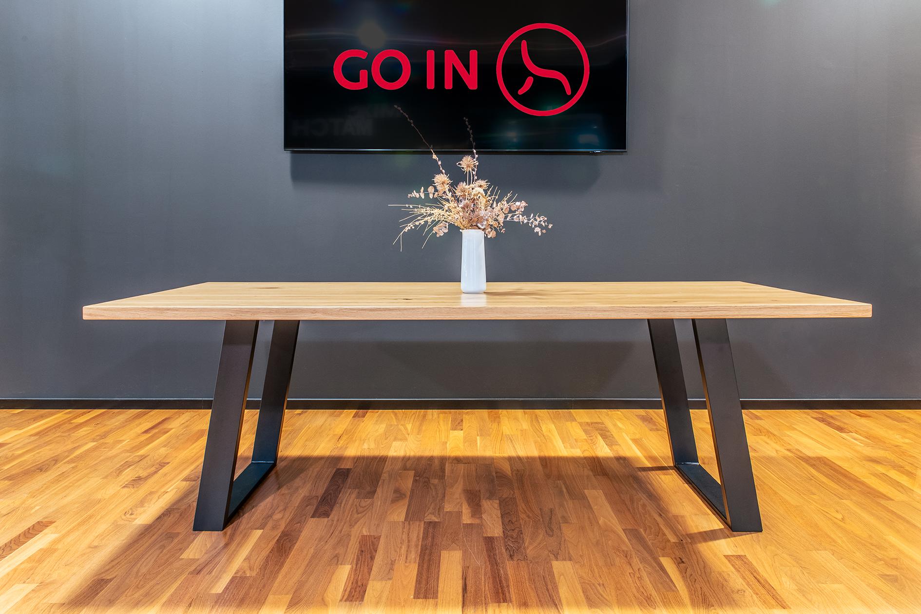 Abbildung Esstisch Rodrik Ambiente