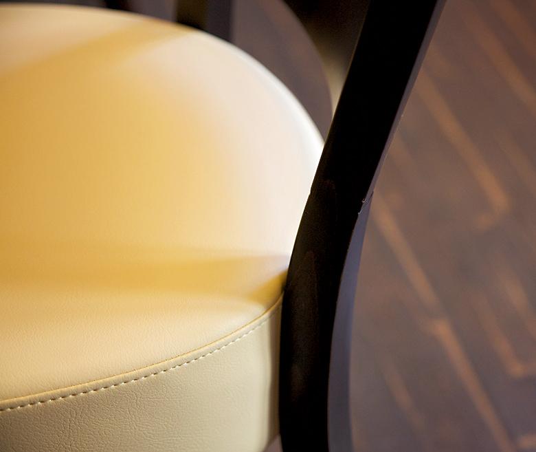 Abbildung Stuhl Delia Detailansicht