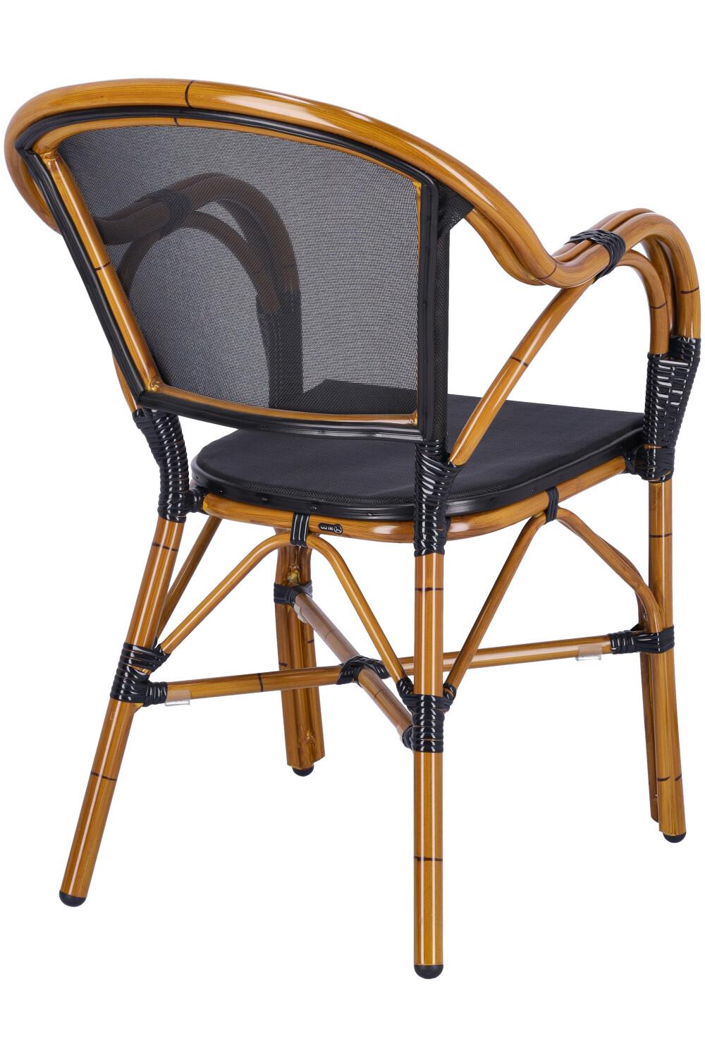 Abbildung Armlehnstuhl Malou Schrägansicht