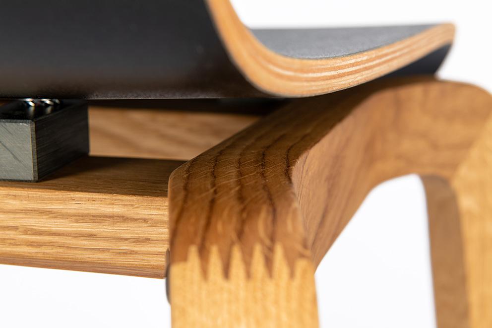 Abbildung stool Yoko Detailansicht