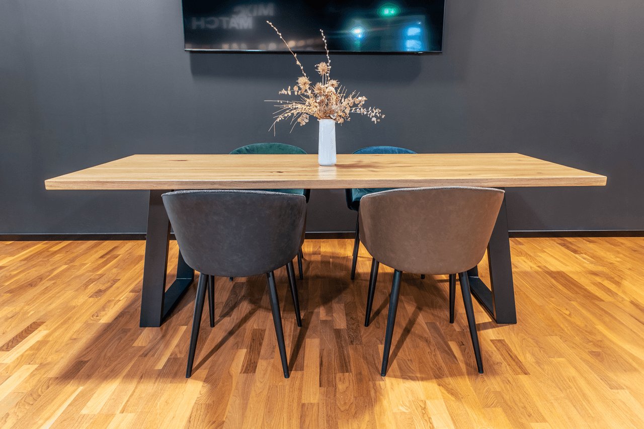 Abbildung dining table Rodrik Ambiente