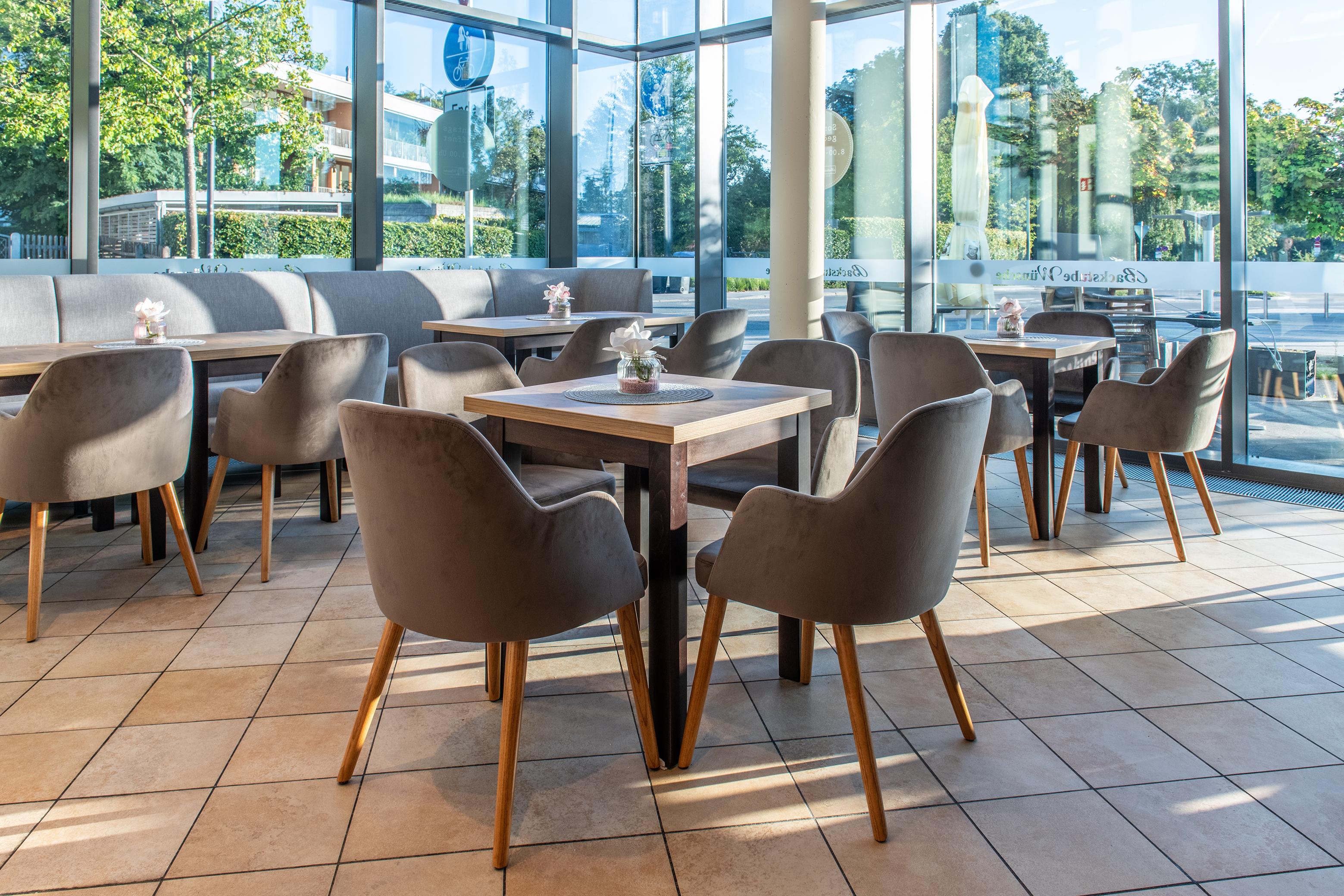 Abbildung Armlehnstuhl Hada Ambiente