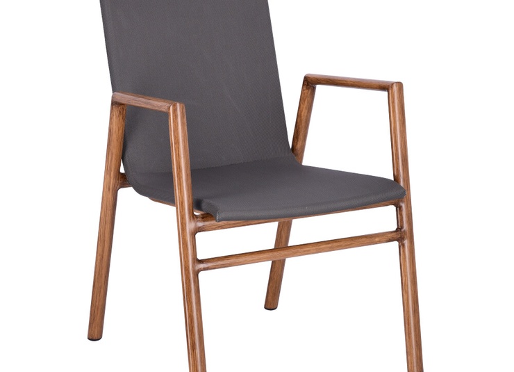 Abbildung arm chair Tinna Schrägansicht