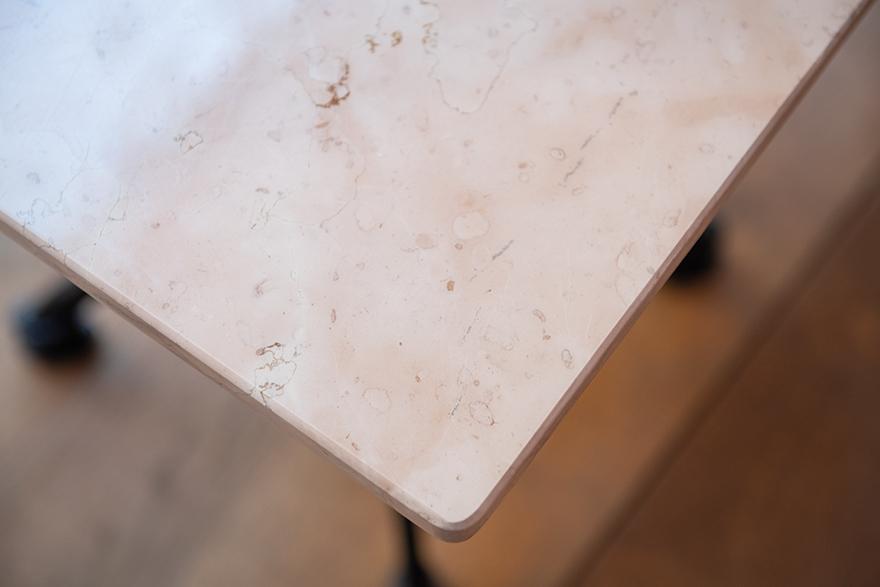 Abbildung Plateau de table Glare Detailansicht