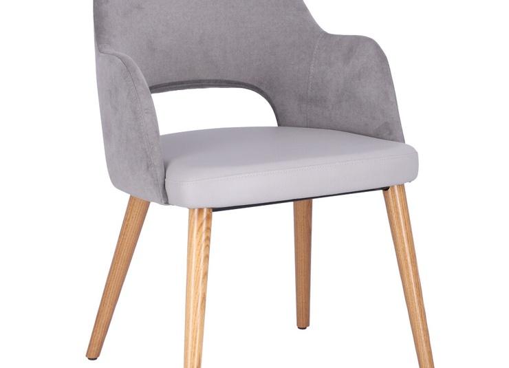 Abbildung Armstoel Liska Schrägansicht