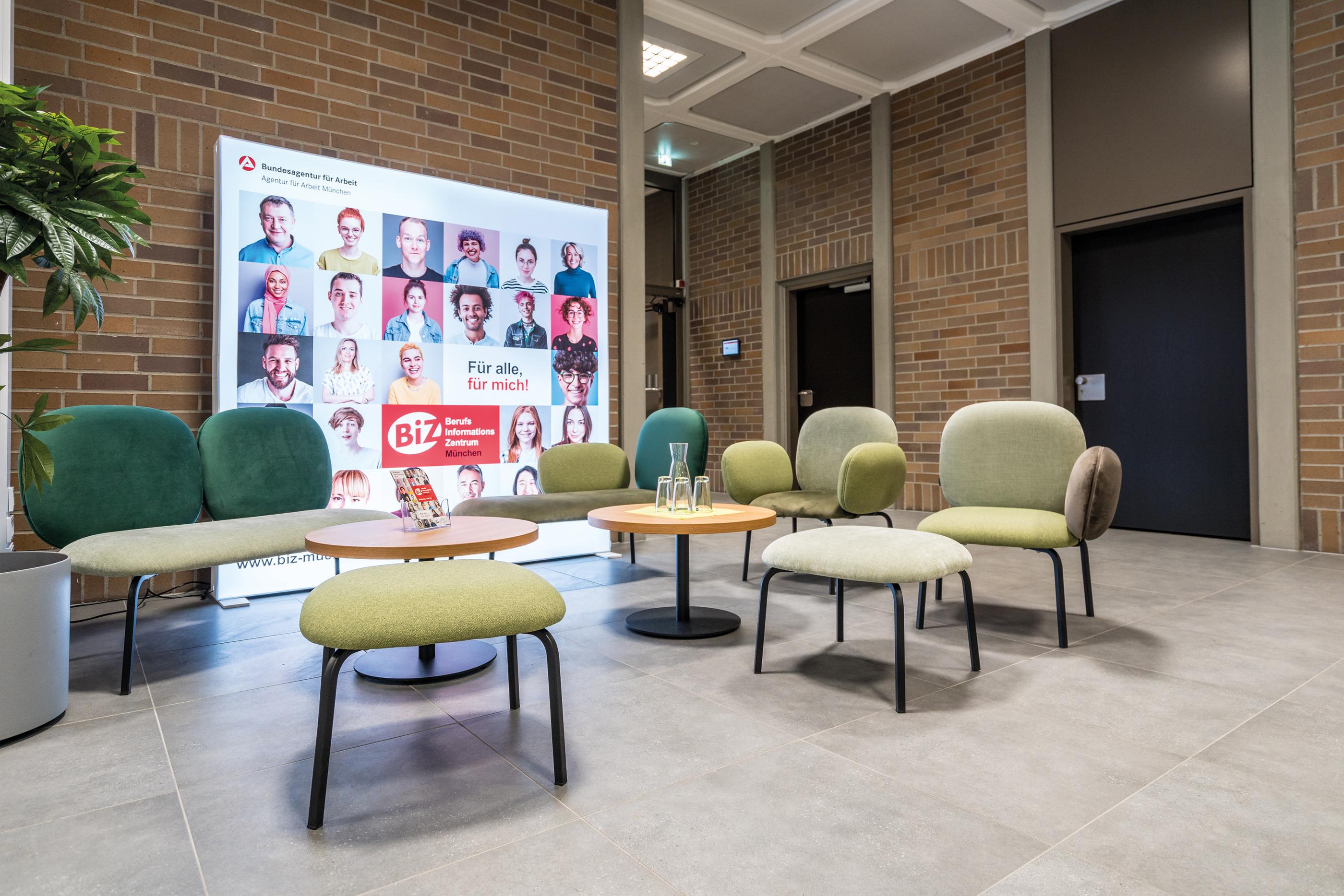 Abbildung coffee table T12 Slim Ambiente