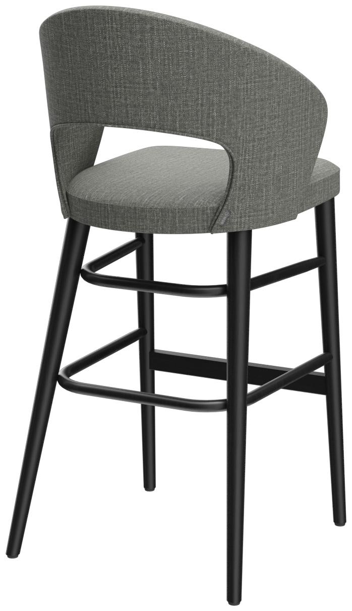 Abbildung Barhocker Nilla Schrägansicht