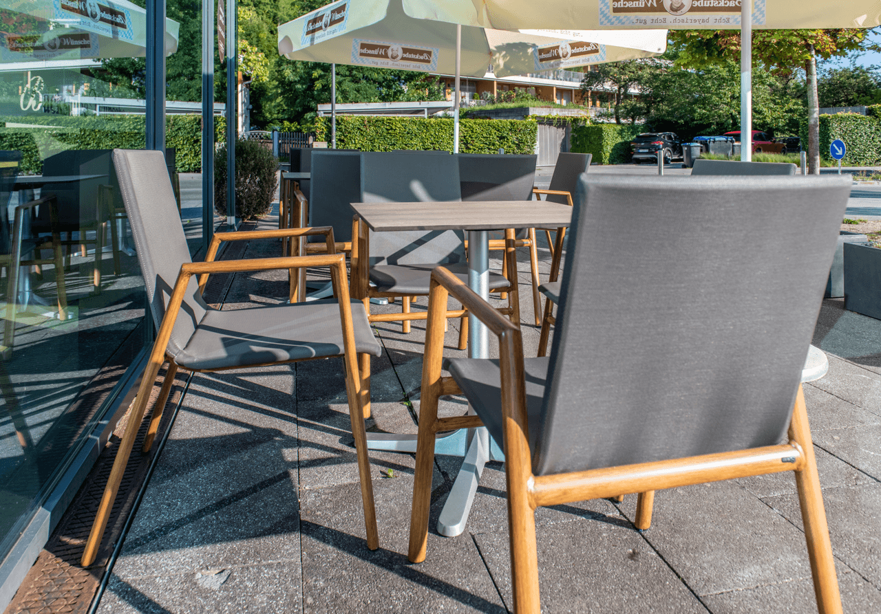 Armchair Tinna