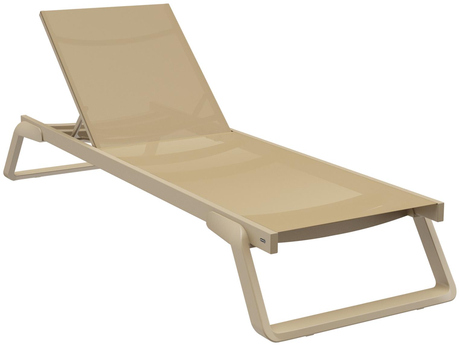 Abbildung Ligstoel Selina Schrägansicht