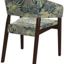 Abbildung Armstoel Pika Schrägansicht